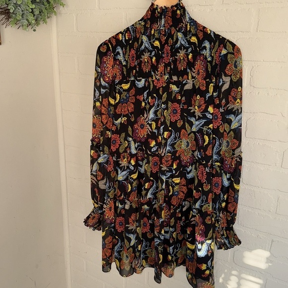 Cinq a sept dress Floral Patterned Long Sleeve smocked mock neck size 2 lined